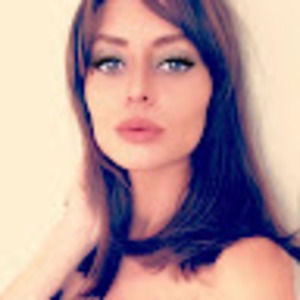 Meet your Posher, Simona